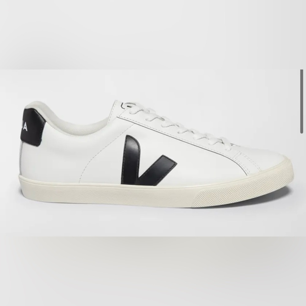 VEJA ESPLAR LOGO LEATHER LOW-TOP SNEAKER